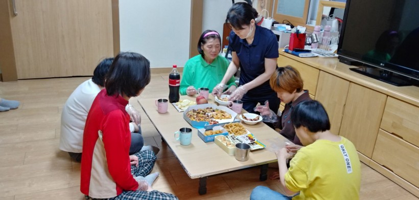 꽃2번지 생일파티